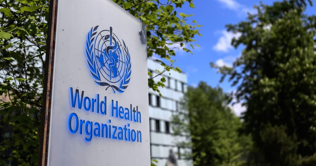 A cartoonish Uncle Sam sitting alone inside a small cardboard fort labeled 'USA ONLY', covering his ears and eyes, while a group of doctors in white coats stand outside holding charts and maps, looking confused. Green fog representing germs is drifting over the cardboard walls.